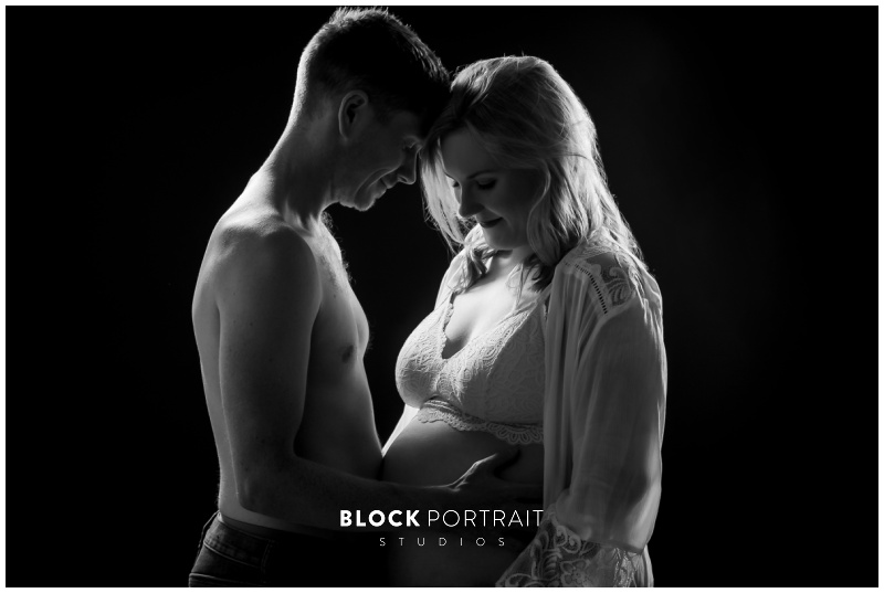 Block Portrait Studios, maternity session, maternity portraits, winter maternity portraits, winter maternity session, Saint Paul maternity photographer, Minnesota maternity photographer