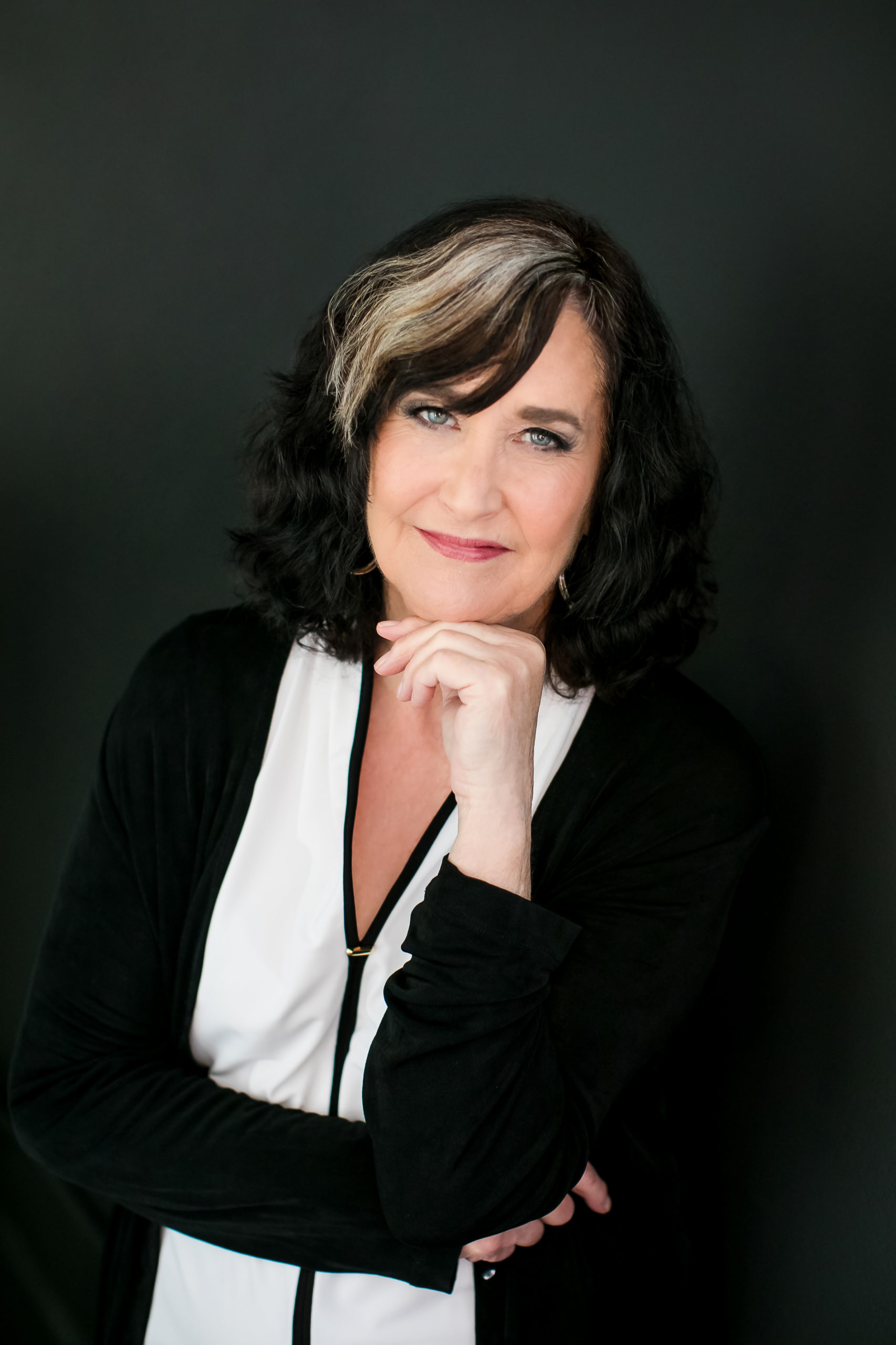 Amanda Hughes, Author Portrait, Headshot photographer in Mpls