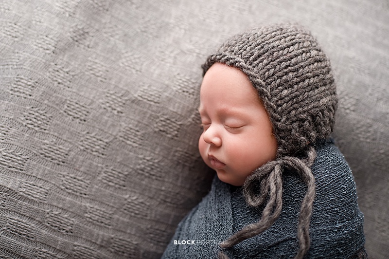 newborn, swaddle, carpet, pose, blanket, portrait, photography, baby boy, hat