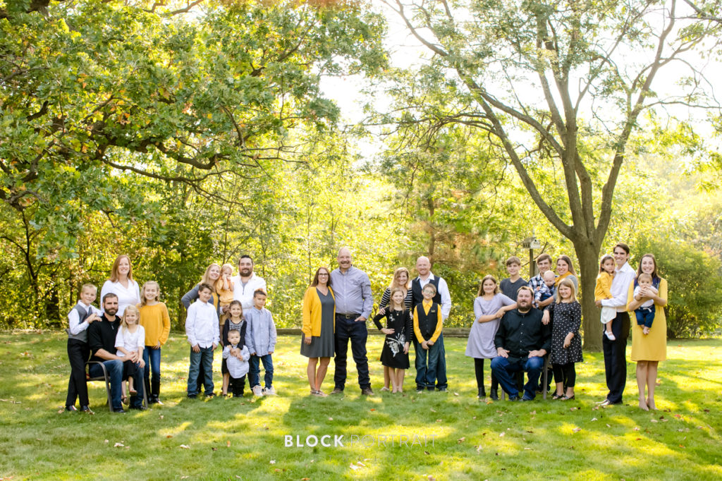 Picture of extended family in the Twin Cities by Block Portrait Studios